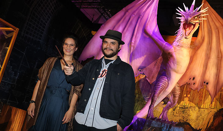 die deutschen Stimmen von „Hermine“ und „Harry“ Gabrielle Pietermann und Nico Sablik @ "Harry Potter - Die Ausstellung" in der Kleinen Olympiahalle im Olympiapark (©Foto: Martin Schmitz)